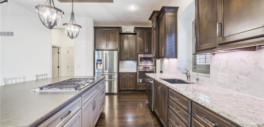 6119 Southlake Drive, Parkville, MO 64152