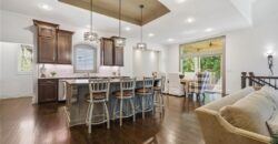 6119 Southlake Drive, Parkville, MO 64152