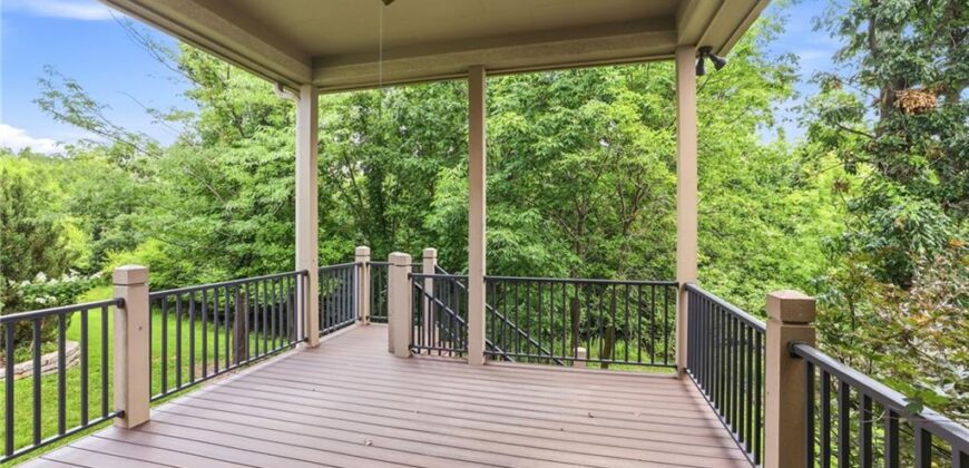 6119 Southlake Drive, Parkville, MO 64152