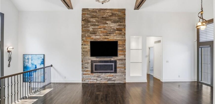6119 Southlake Drive, Parkville, MO 64152