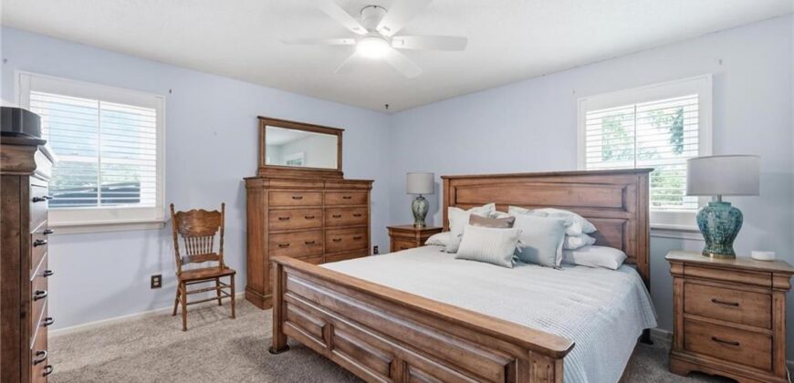 842 York Place, Liberty, MO 64068