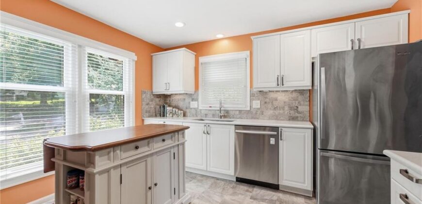 842 York Place, Liberty, MO 64068