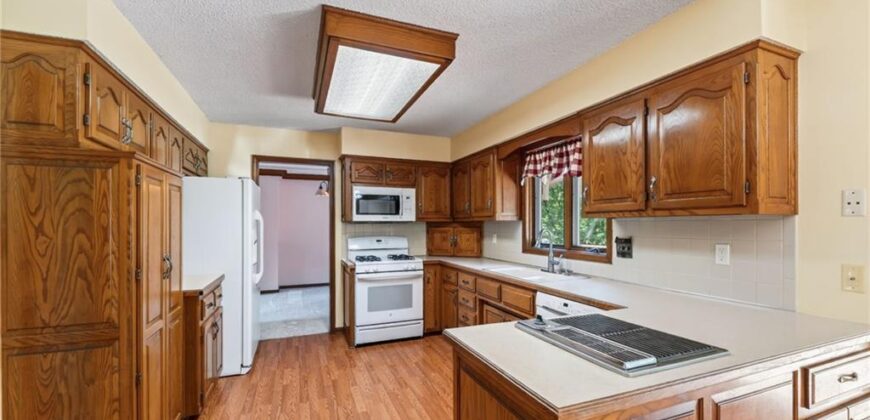 12639 NW Buck Creek Drive, Kansas City, MO 64152