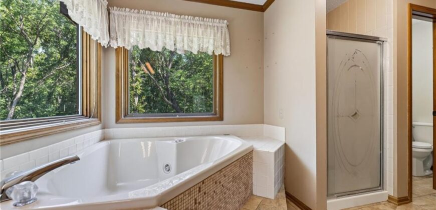 12639 NW Buck Creek Drive, Kansas City, MO 64152