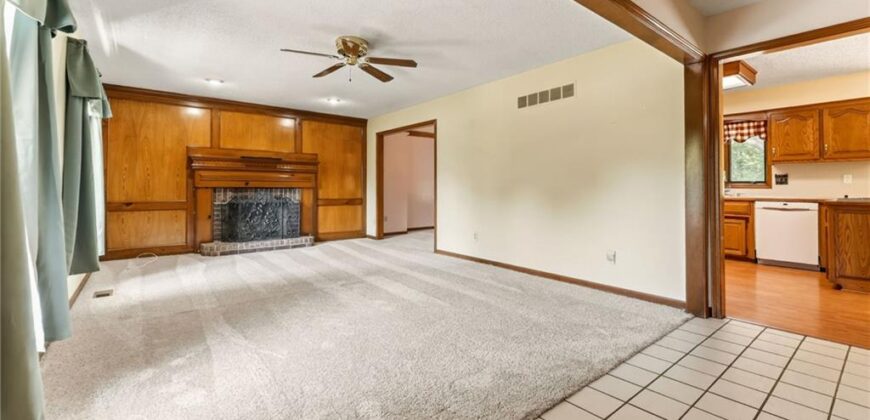 12639 NW Buck Creek Drive, Kansas City, MO 64152