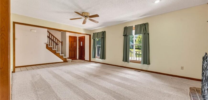 12639 NW Buck Creek Drive, Kansas City, MO 64152