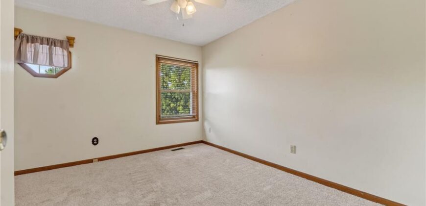 12639 NW Buck Creek Drive, Kansas City, MO 64152