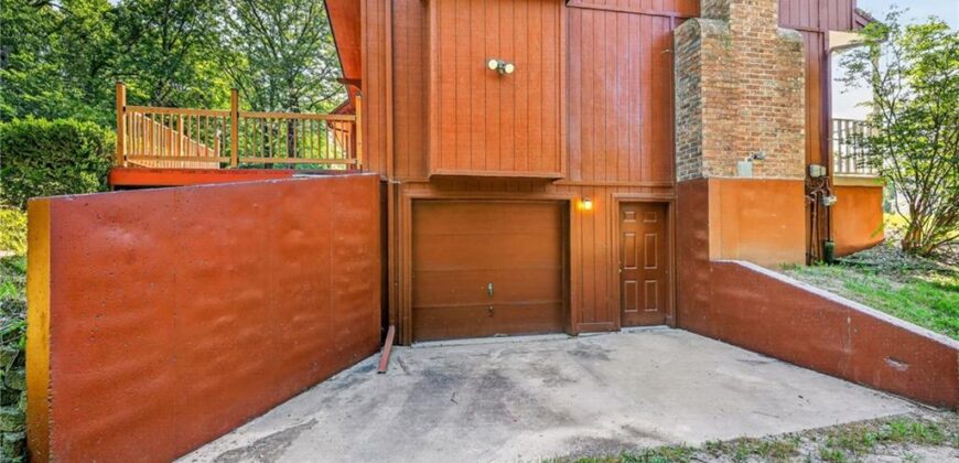 12639 NW Buck Creek Drive, Kansas City, MO 64152