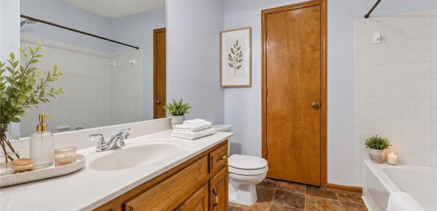 12639 NW Buck Creek Drive, Kansas City, MO 64152