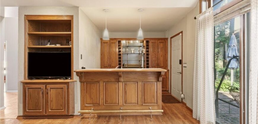 10 The Woodlands N/A, Gladstone, MO 64119