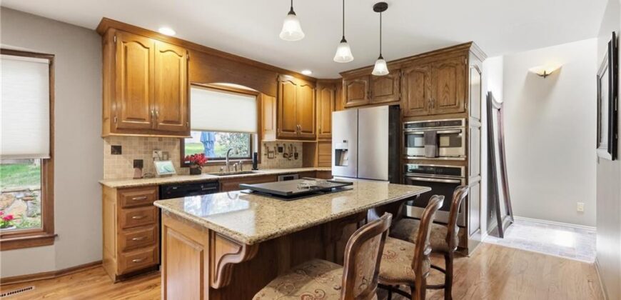 10 The Woodlands N/A, Gladstone, MO 64119