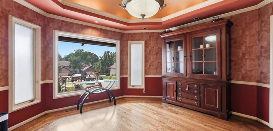 10 The Woodlands N/A, Gladstone, MO 64119