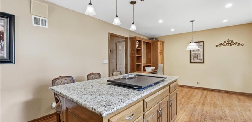 10 The Woodlands N/A, Gladstone, MO 64119