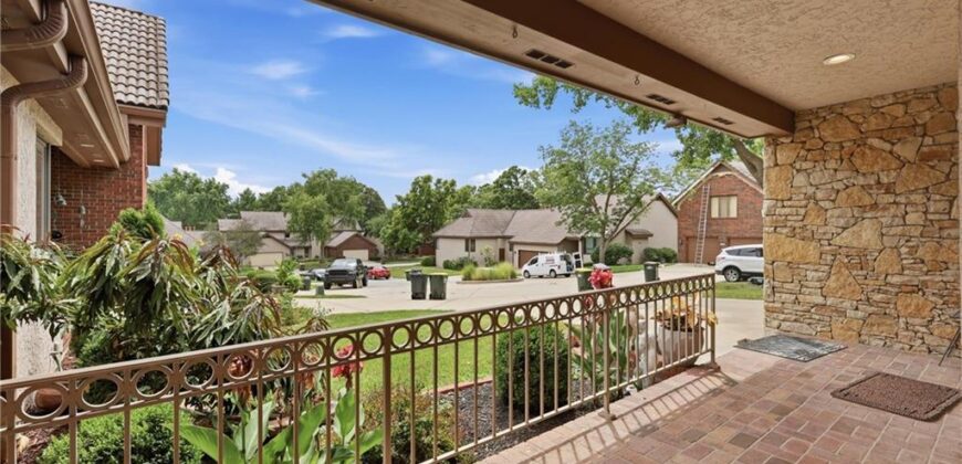10 The Woodlands N/A, Gladstone, MO 64119