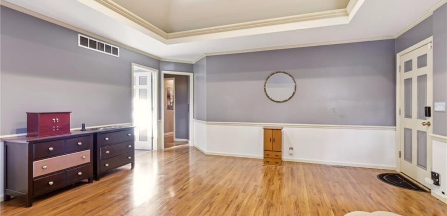 10 The Woodlands N/A, Gladstone, MO 64119