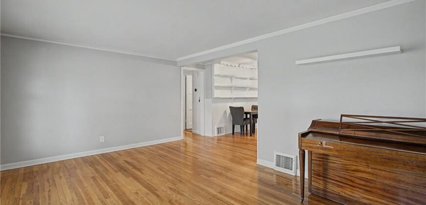 606 NE 43rd Terrace, Kansas City, MO 64116