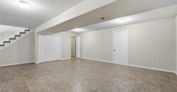 3901 NE Hill Haven Road, Kansas City, MO 64117