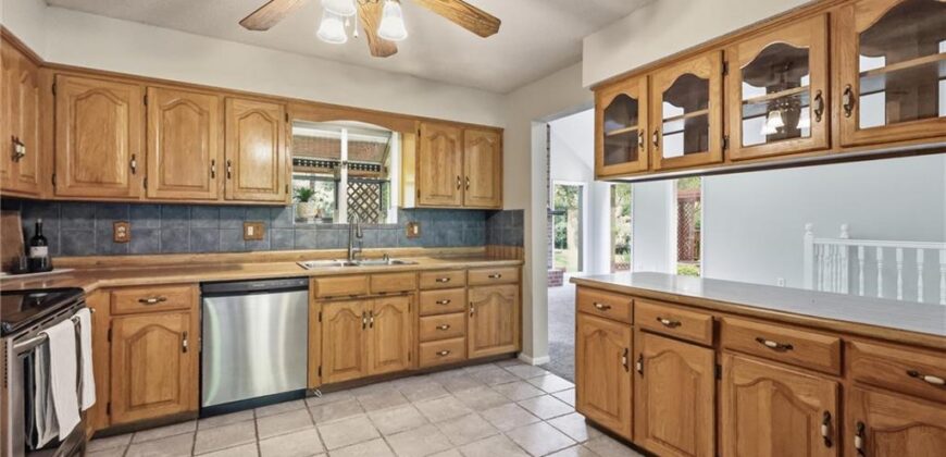 3901 NE Hill Haven Road, Kansas City, MO 64117