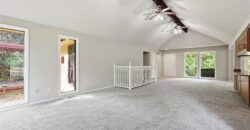 3901 NE Hill Haven Road, Kansas City, MO 64117