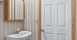 3901 NE Hill Haven Road, Kansas City, MO 64117
