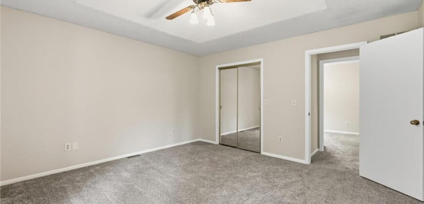 3901 NE Hill Haven Road, Kansas City, MO 64117