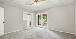 3901 NE Hill Haven Road, Kansas City, MO 64117
