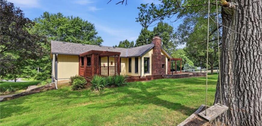 3901 NE Hill Haven Road, Kansas City, MO 64117