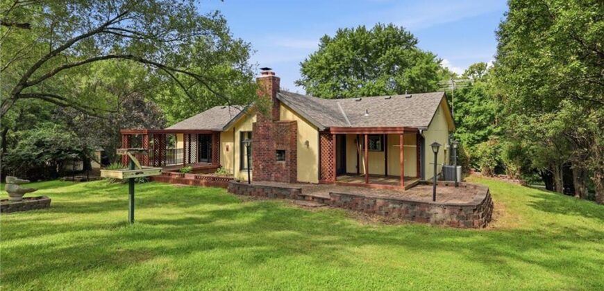 3901 NE Hill Haven Road, Kansas City, MO 64117