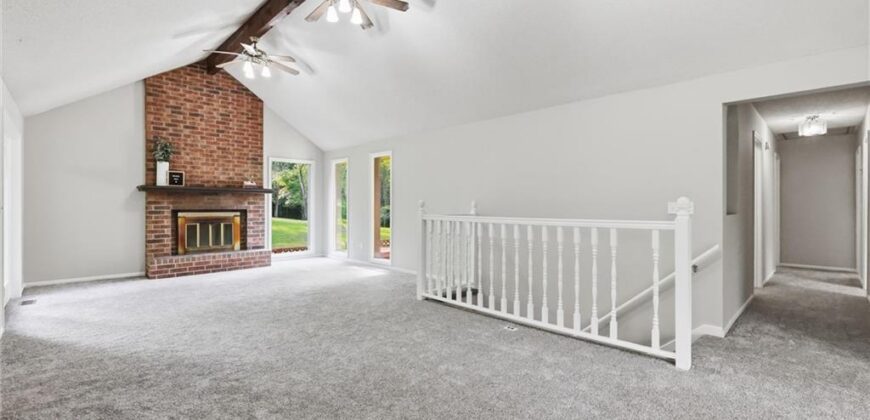 3901 NE Hill Haven Road, Kansas City, MO 64117