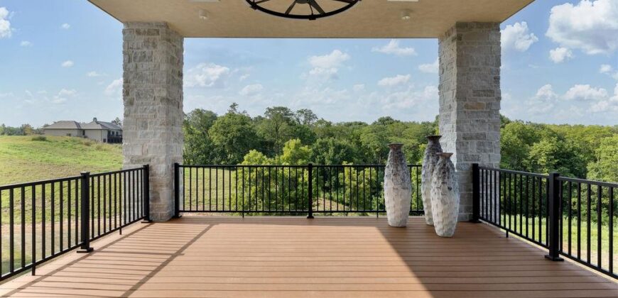 12505 NW Copper Hill Court, Parkville, MO 64152