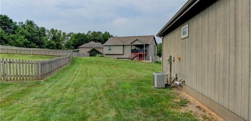 599 Linda Court, Liberty, MO 64068