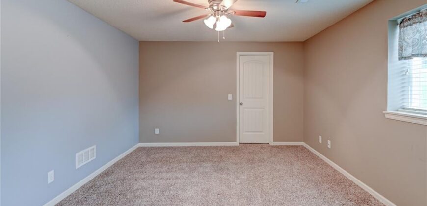 599 Linda Court, Liberty, MO 64068