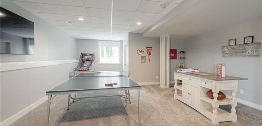 9519 N Lane Avenue, Kansas City, MO 64157