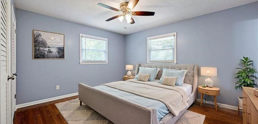 404 NW Briarcliff Road, Kansas City, MO 64116