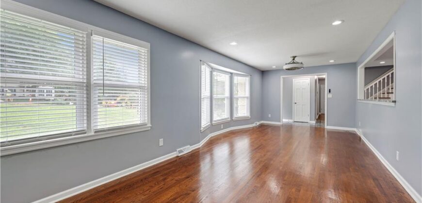 404 NW Briarcliff Road, Kansas City, MO 64116