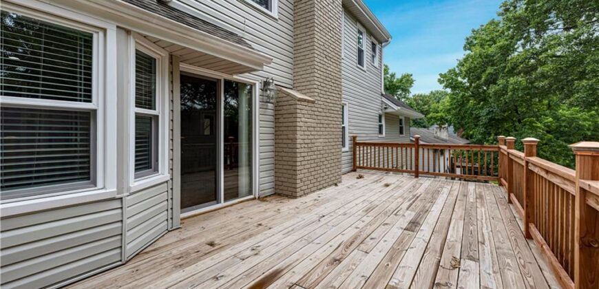 404 NW Briarcliff Road, Kansas City, MO 64116