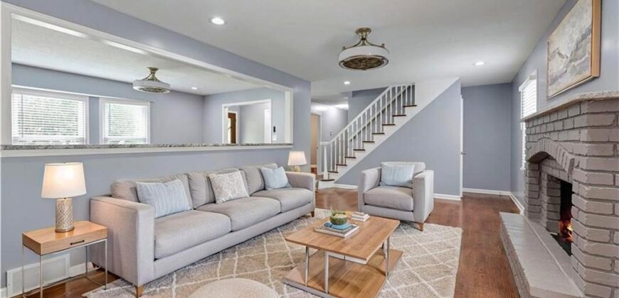 404 NW Briarcliff Road, Kansas City, MO 64116