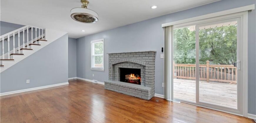 404 NW Briarcliff Road, Kansas City, MO 64116