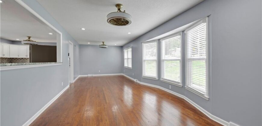 404 NW Briarcliff Road, Kansas City, MO 64116