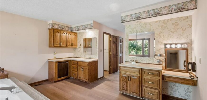 16807 NE 116th Street, Liberty, MO 64068
