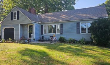 2318 NE Pence Avenue, Kansas City, MO 64118