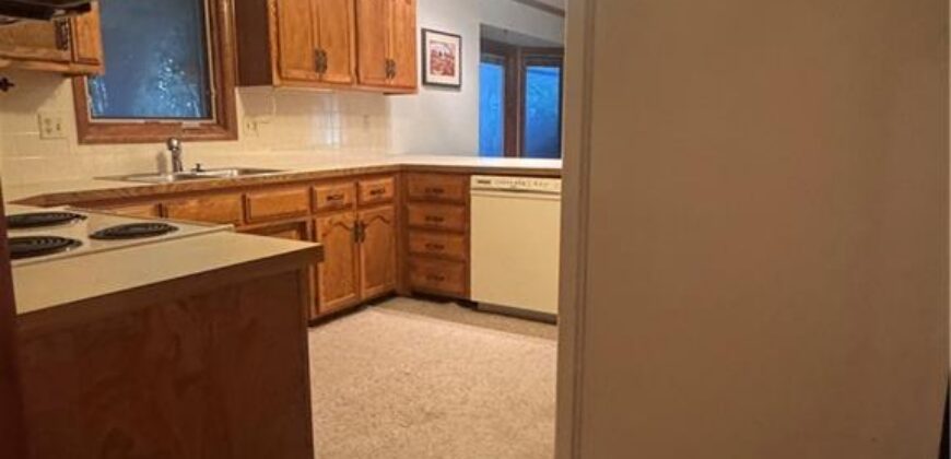 13620 Scottie Circle, Kearney, MO 64060