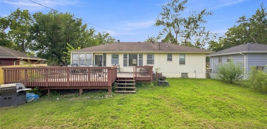207 Augustus Drive, Excelsior Springs, MO 64024