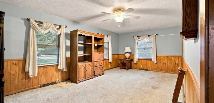 207 Augustus Drive, Excelsior Springs, MO 64024