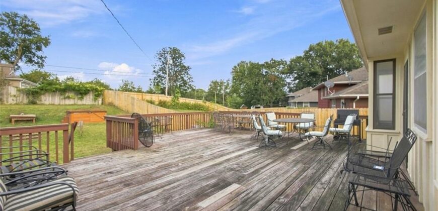 207 Augustus Drive, Excelsior Springs, MO 64024