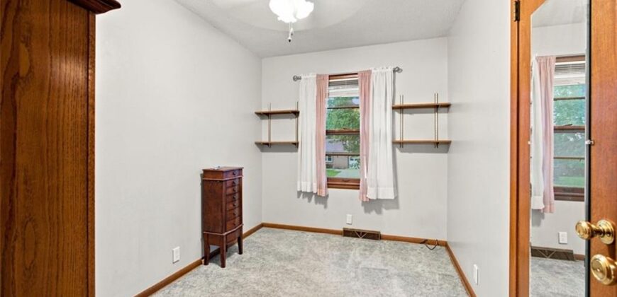 207 Augustus Drive, Excelsior Springs, MO 64024