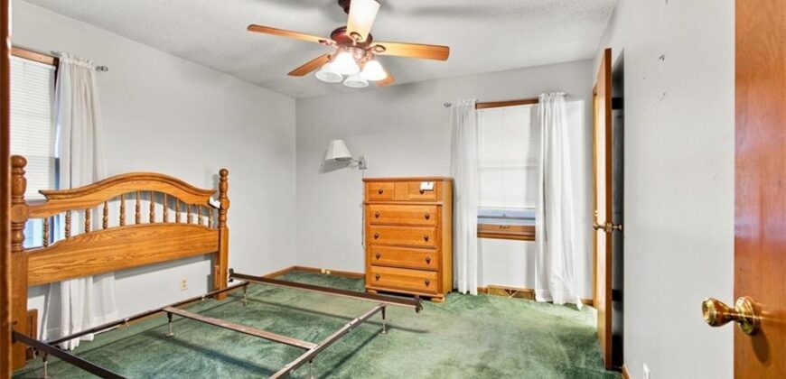207 Augustus Drive, Excelsior Springs, MO 64024