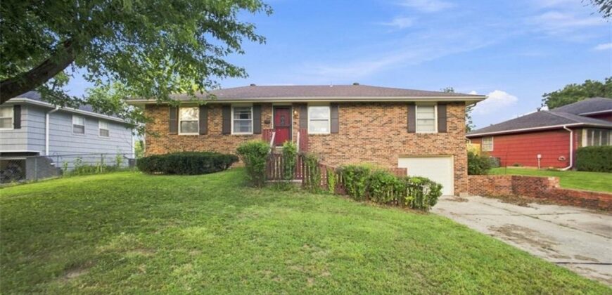 207 Augustus Drive, Excelsior Springs, MO 64024