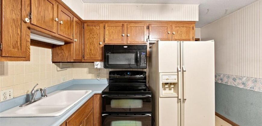 207 Augustus Drive, Excelsior Springs, MO 64024