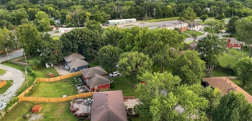 207 Augustus Drive, Excelsior Springs, MO 64024